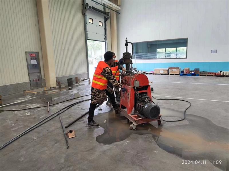 山南厂房地面下沉塌陷注浆加固施工